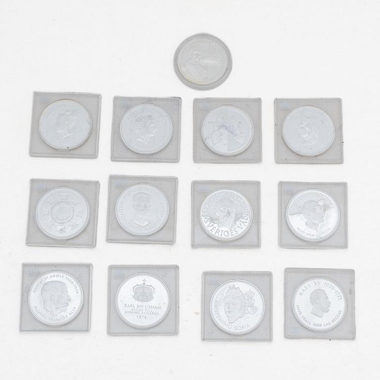 Medaljer, 13 st, sterlingsilver, "Konungaätten Bernadotte", Mynthuset Sverige.