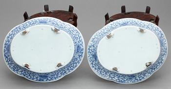 SKÅLAR, med ställ, porslin, Kina 1800-tal.