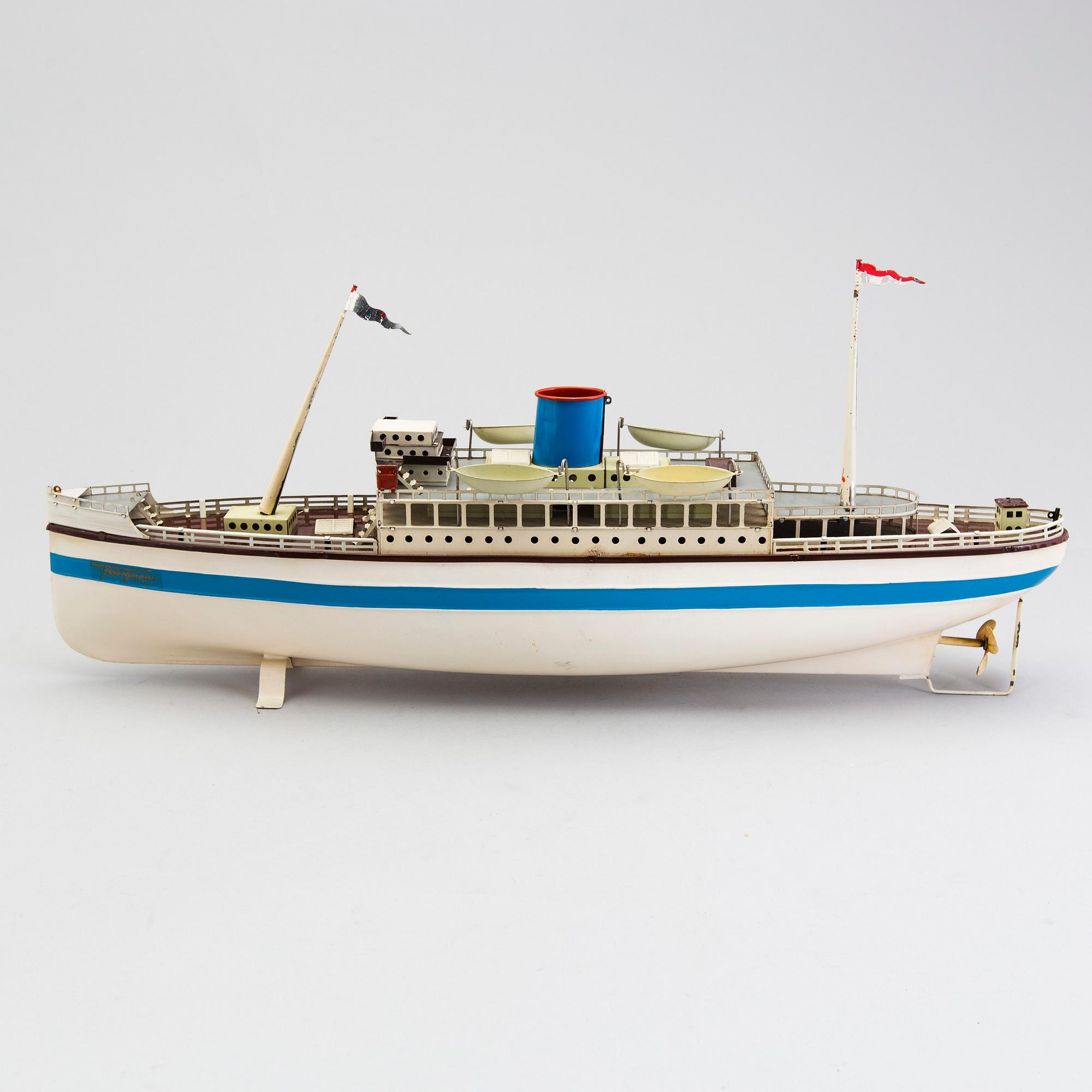 A tinplate Fleischmann steam liner, Germany, 1950s.
