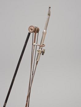 TANDLÄKARSTOL med TILLBEHÖR, 4 delar, omkring år 1900.