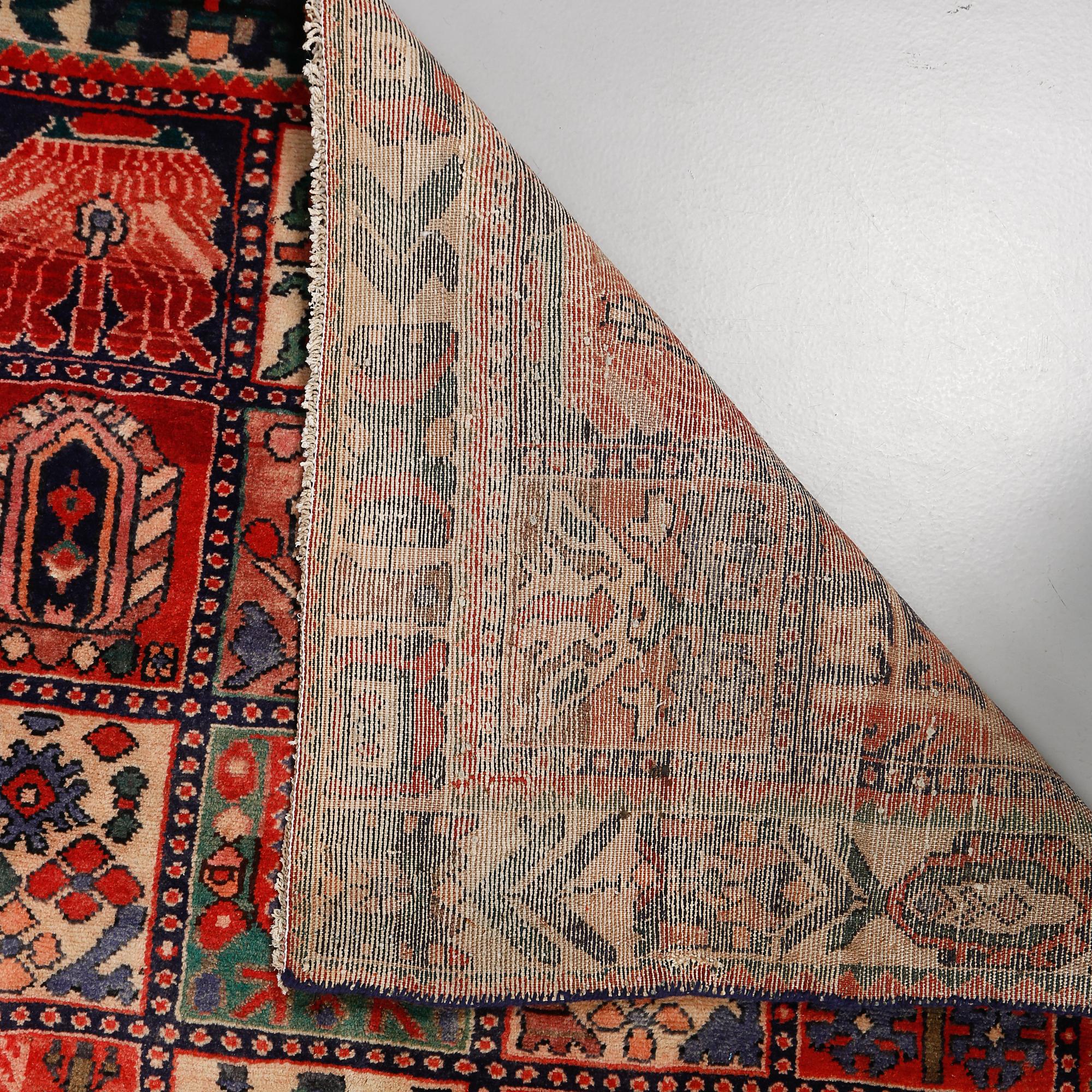 MATTA, Bachtiari, 1900-talets senare del, ca 270x154 cm.
