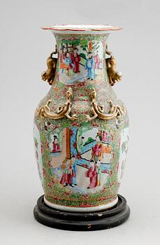 VAS, porslin, Kina, Kanton, 1800-tal.