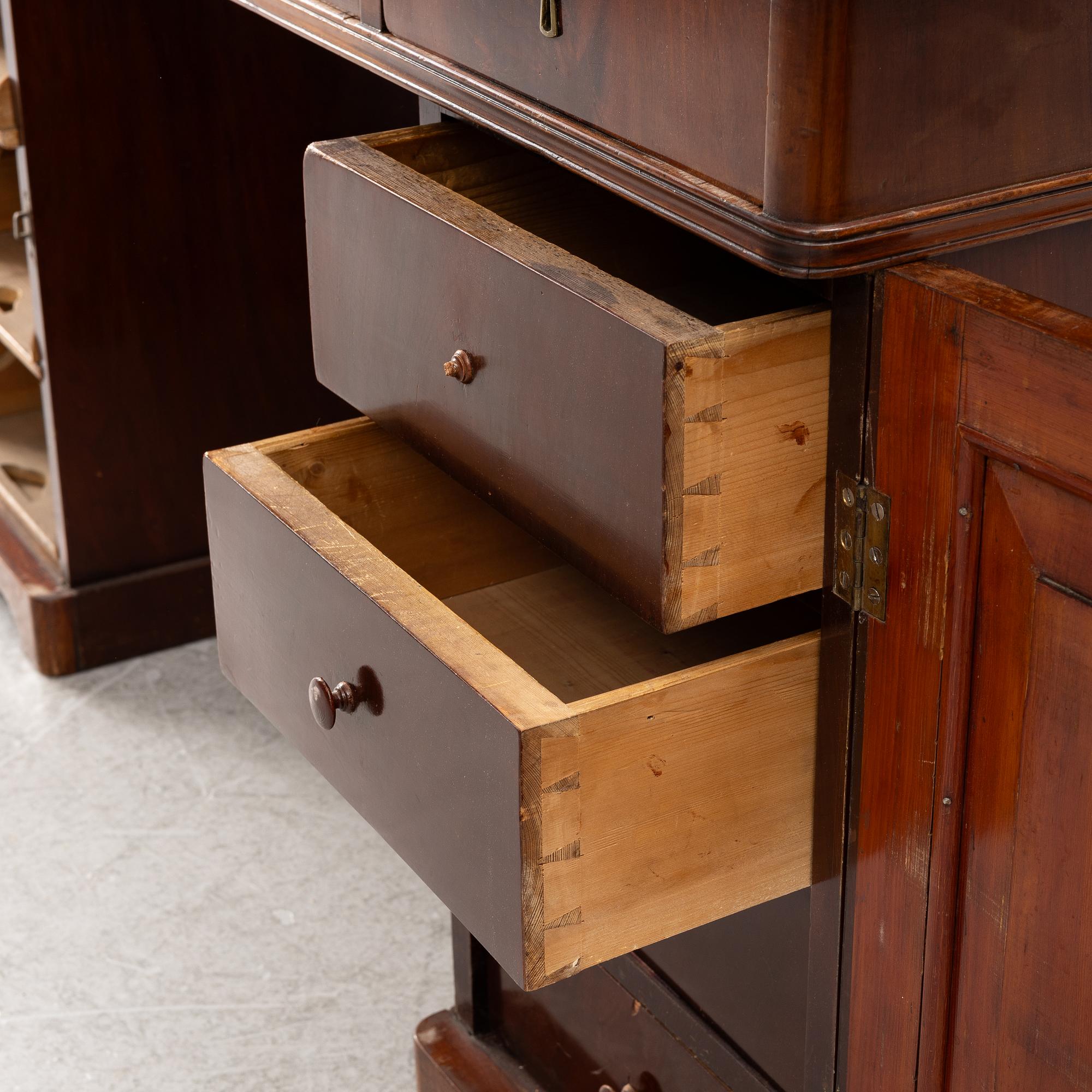 August Saul, skrivbord, Stockholm, 1800-tal.