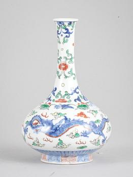 VAS, porslin, Kina, 1900-tal.