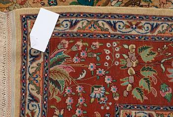 OLD SILK TABRIZ. 260 x 151-163,5 cm.