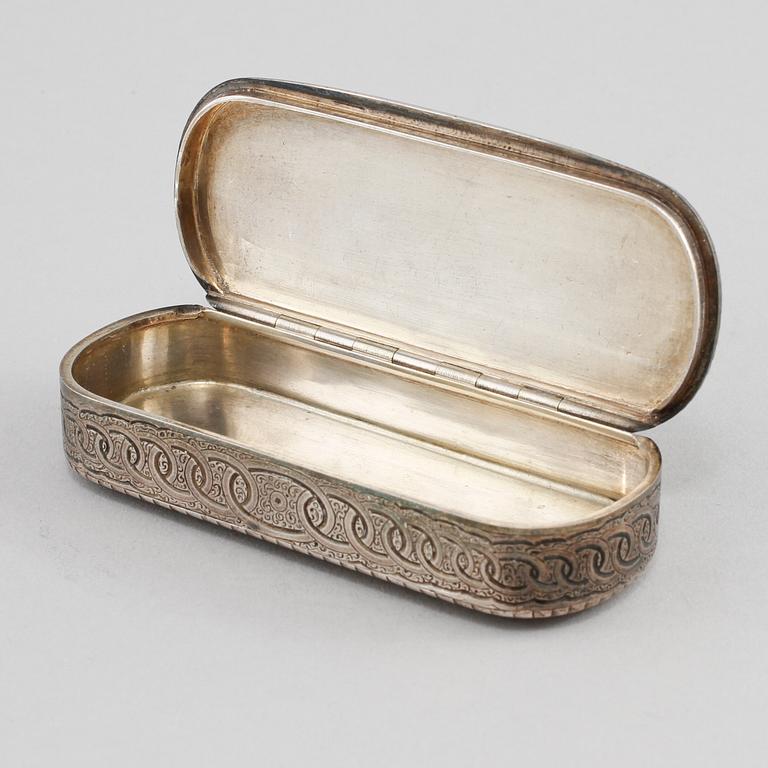 DOSA, silver, Frankrike, omkring 1900, vikt 70 g.