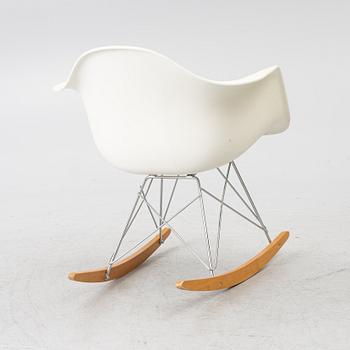 Charles & Ray Eames, Rocking chair, 'Plastic Armchair RAR, Vitra.
