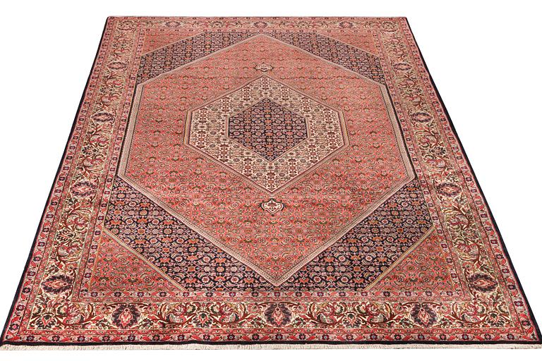 A Bidjar Tekab carpet, c. 300 x 203 cm.