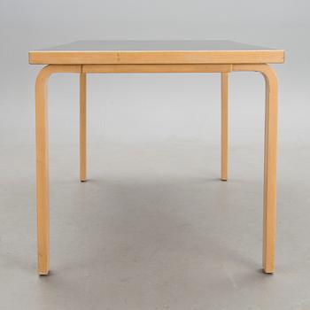 ALVAR AALTO, bord, modell 82, Artek 1900-talets mitt.