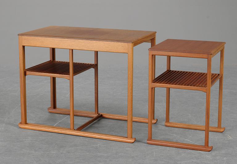A Carl Malmsten set of 3 nesting tables "Släden" (The Sledge).