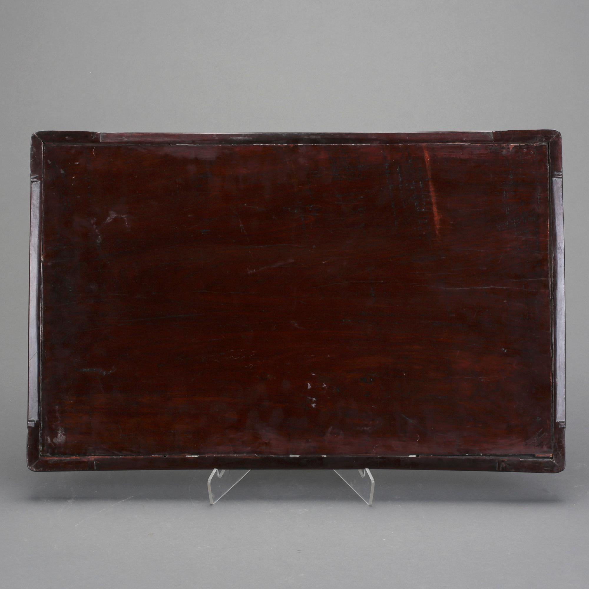 BRICKA. trä samt ben, Sen Qing/1900-talets början.