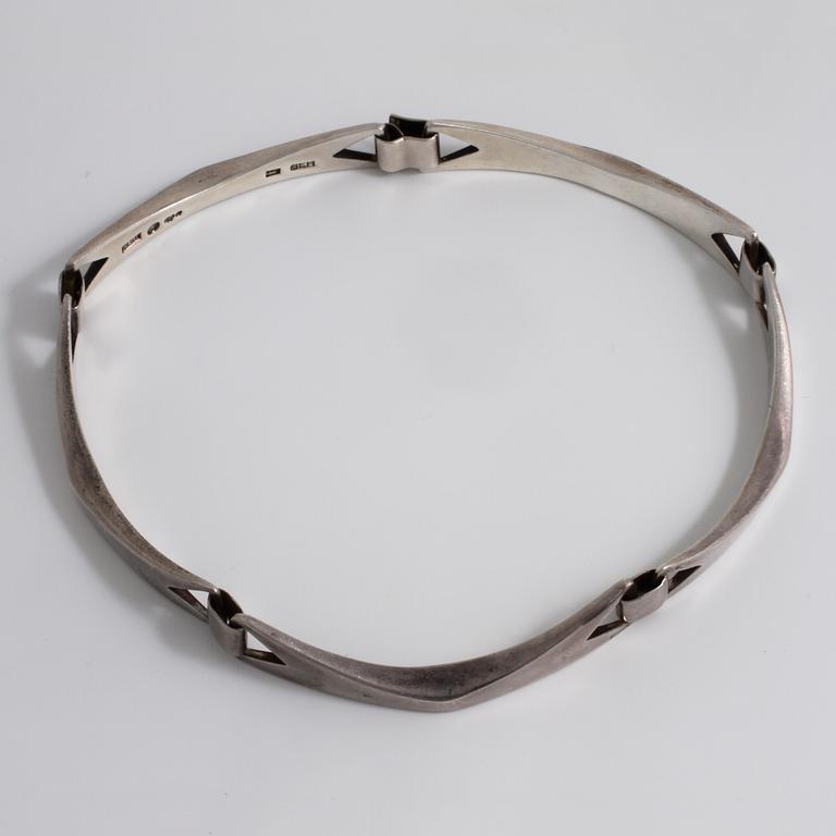 SVEN-ERIK HÖGBERG, Göteborg, 1969, a necklace.