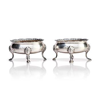 300. A pair of English silver salt-cellars, marks of Benjamin Mountigue, London 1783.