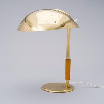 PAAVO TYNELL, A TABLE LAMP. Manufactured by Taito Oy, 1940s.