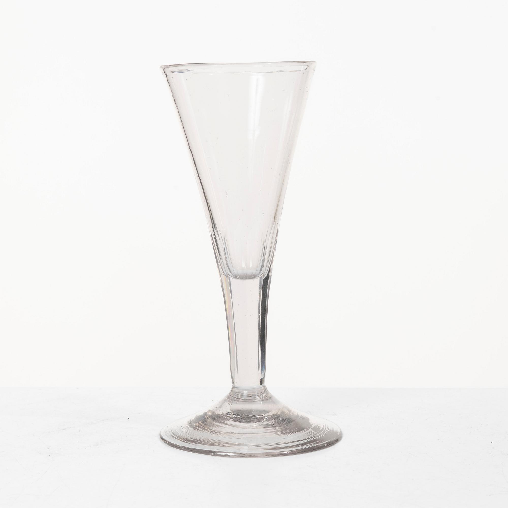 Cut glass, 1 + 4 similar, 19th century.