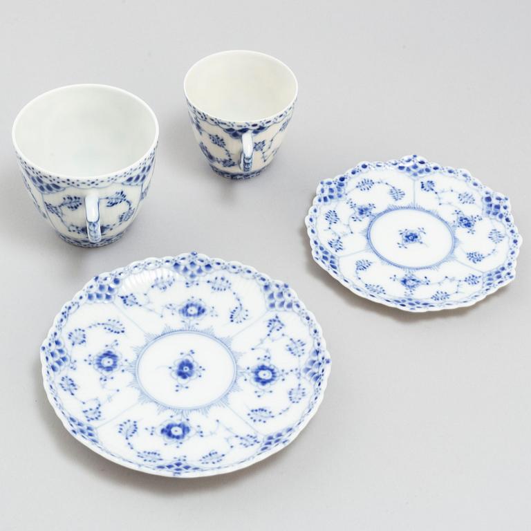 ROYAL COPENHAGEN, a twenty seven piece 'Musselmalet' coffee service.