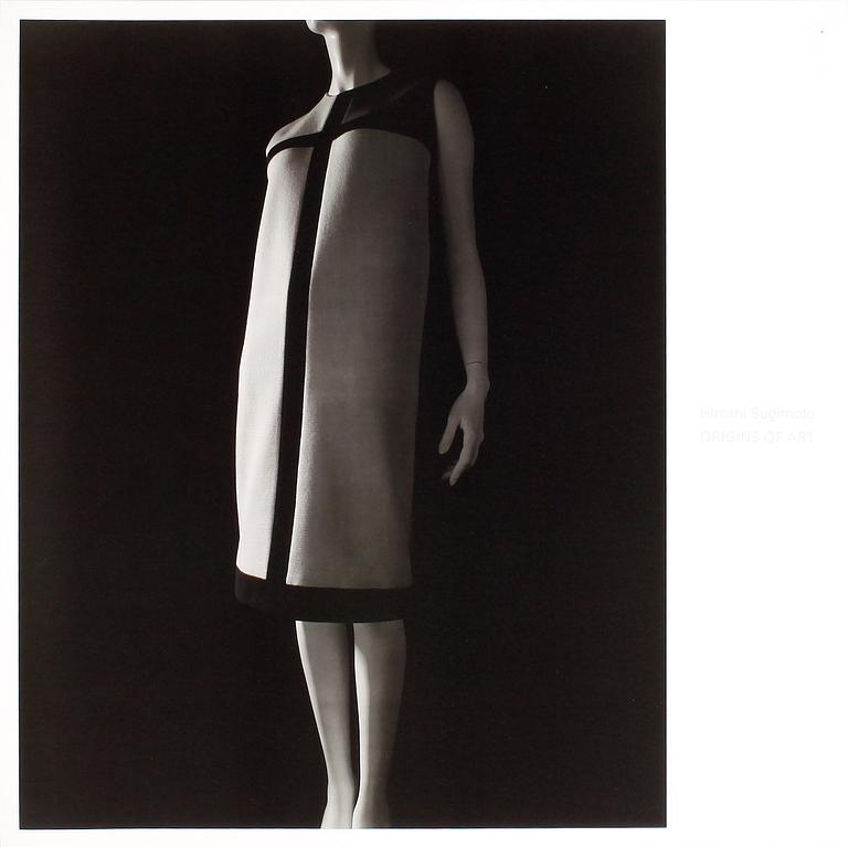 HIROSHI SUGIMOTO, offsetlitografi, Origins of Art, ur "Stylized Sculpture" serien, numrerad 008, och daterad 2007.