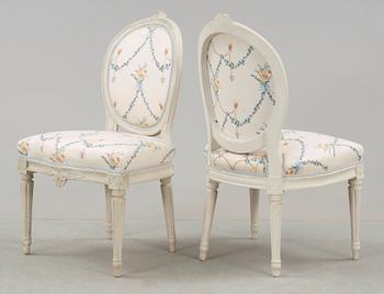STOLAR fem stycken snarlika, av Jacob Malmsten (mästare i Stockholm 1780-1788). Gustavianska.