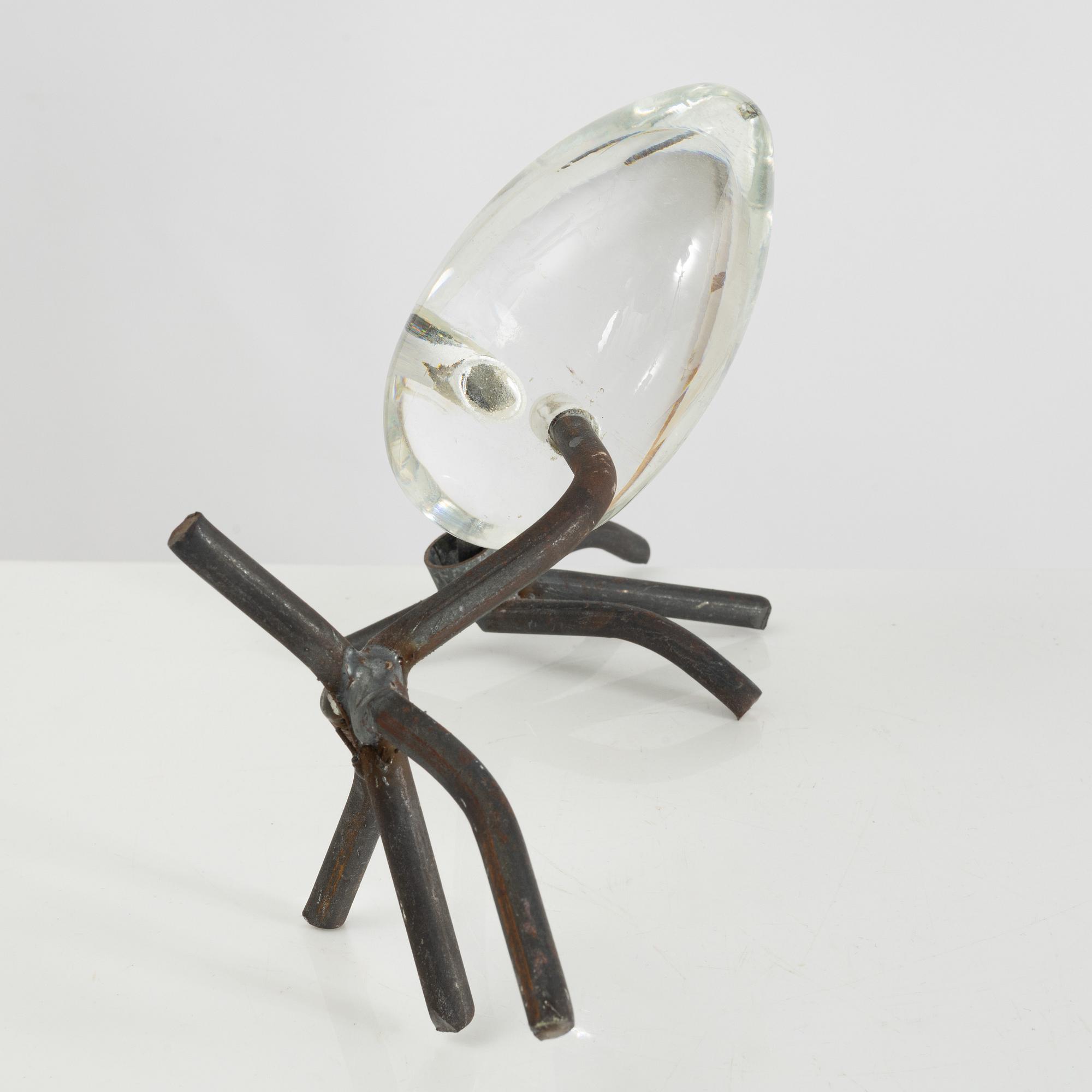 Koen Vanmechelen, "Walking Egg".