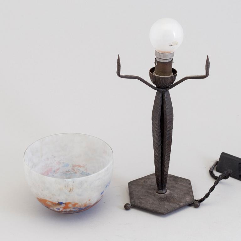 DAUM, bordslampa, Art Nouveau , Nancy, Frankrike, 1900-talets början.