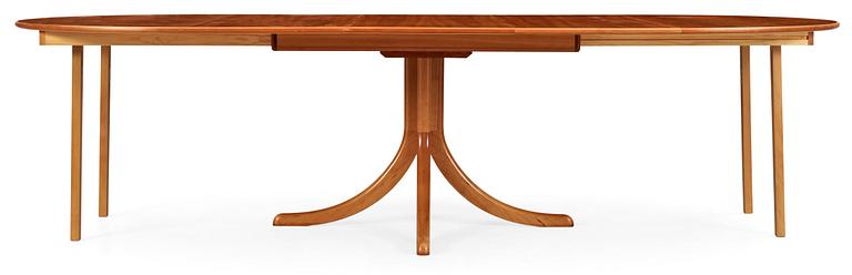 A Josef Frank mahogany dining table, Svenskt Tenn, model 771.