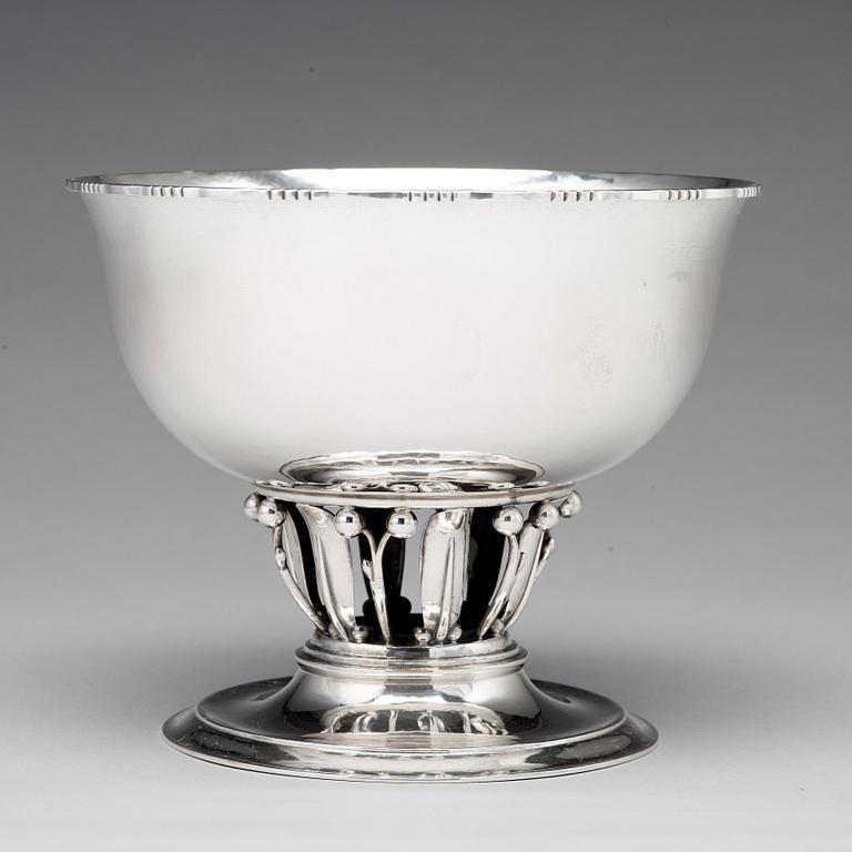 Georg Jensen, an 830/1000 silver bowl, Copenhagen 1919, nr 19, The Louvre model.