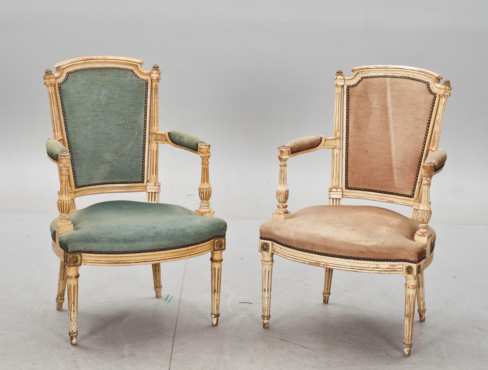 KARMSTOLAR, ett par, Louis XVI-stil, 1900-talets början.