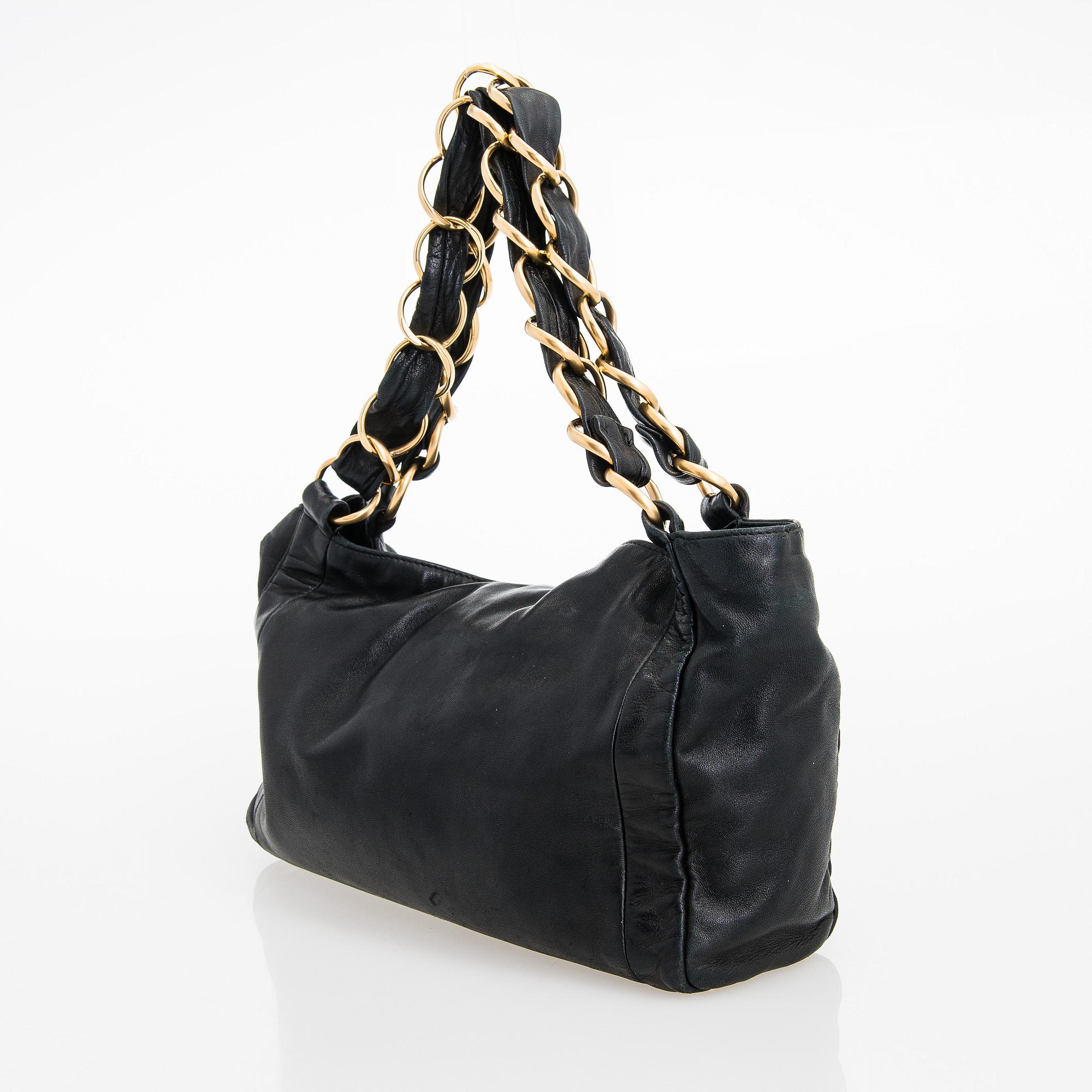 Chanel an Olsen hobo shoulder bag 2002 2003. Bukowskis