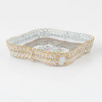 Bricka samt lockurnor, 2 st, porslin, Herend, Ungern, 1976.