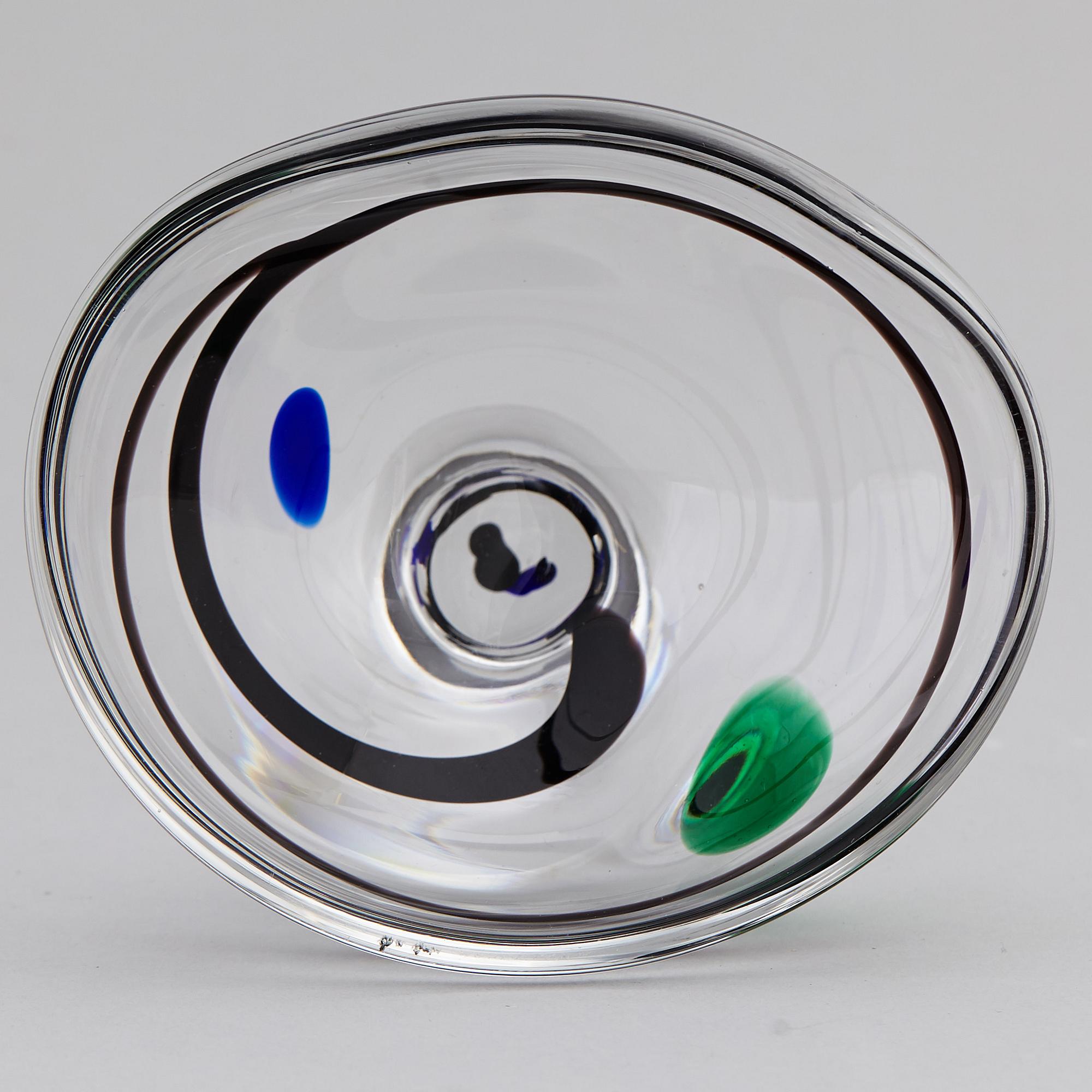 VICKE LINDSTRAND, an 'Abstracta' glass bowl from Kosta, 1950's.