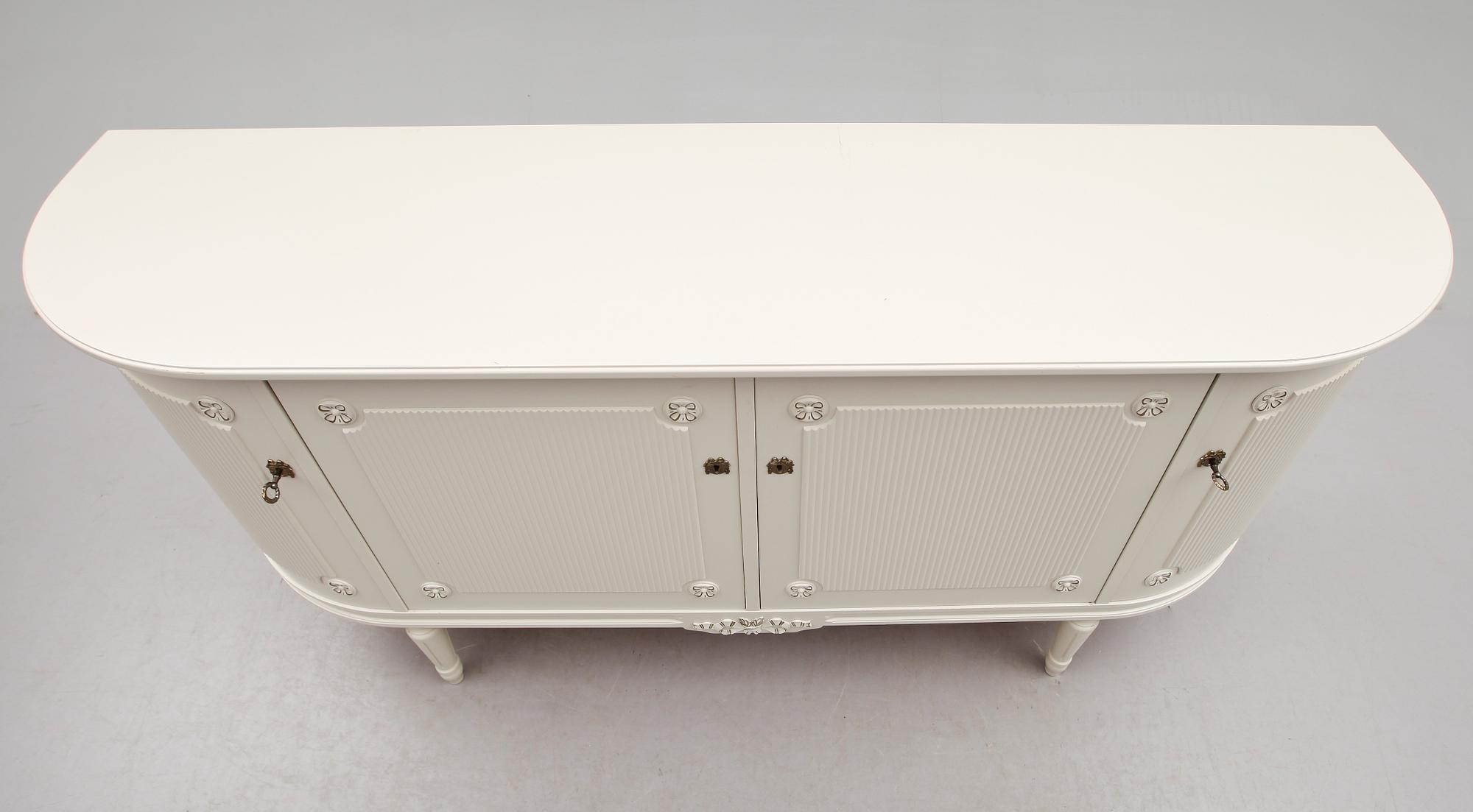 SIDEBOARD, gustaviansk stil, 1900-talets andra hälft.