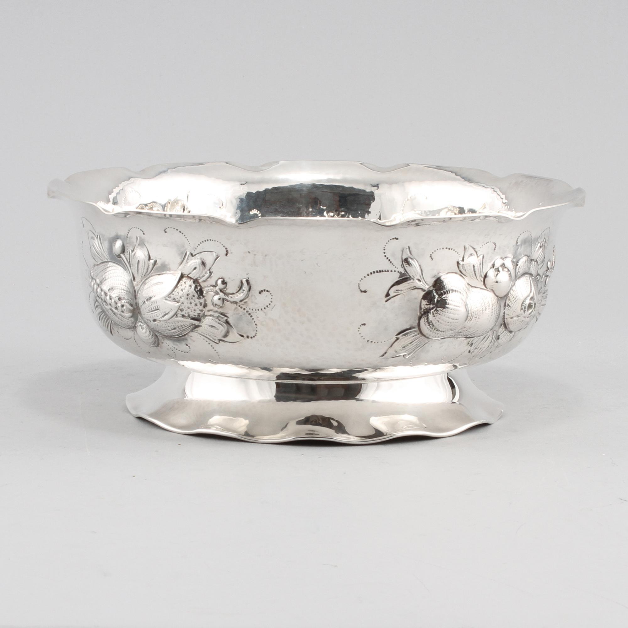 SKÅL, silver, Erik Råström, CGR, Stockholm, 1978. Vikt 532 g.