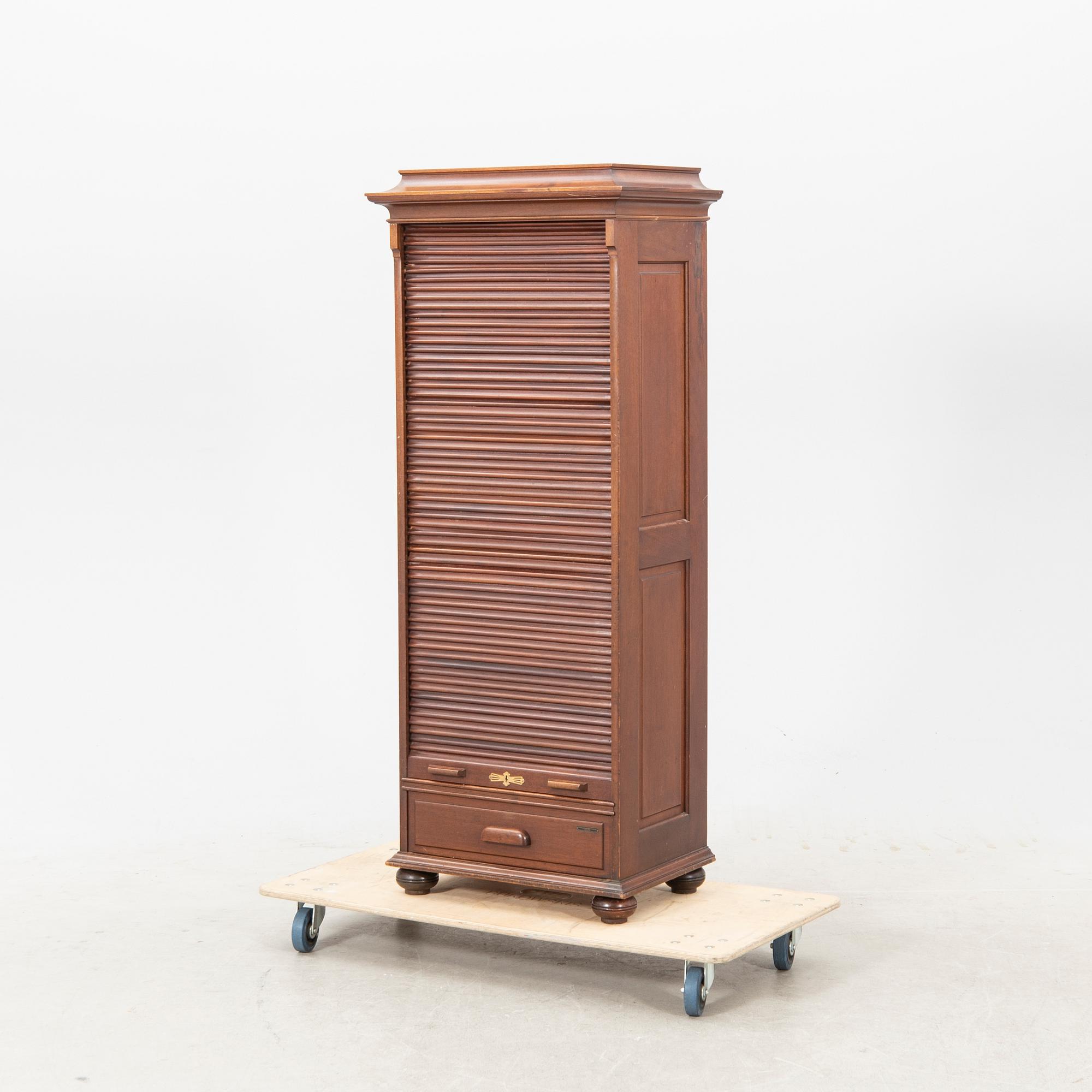 Jalusiskåp tidigt 1900-tal Åtvidaberg.