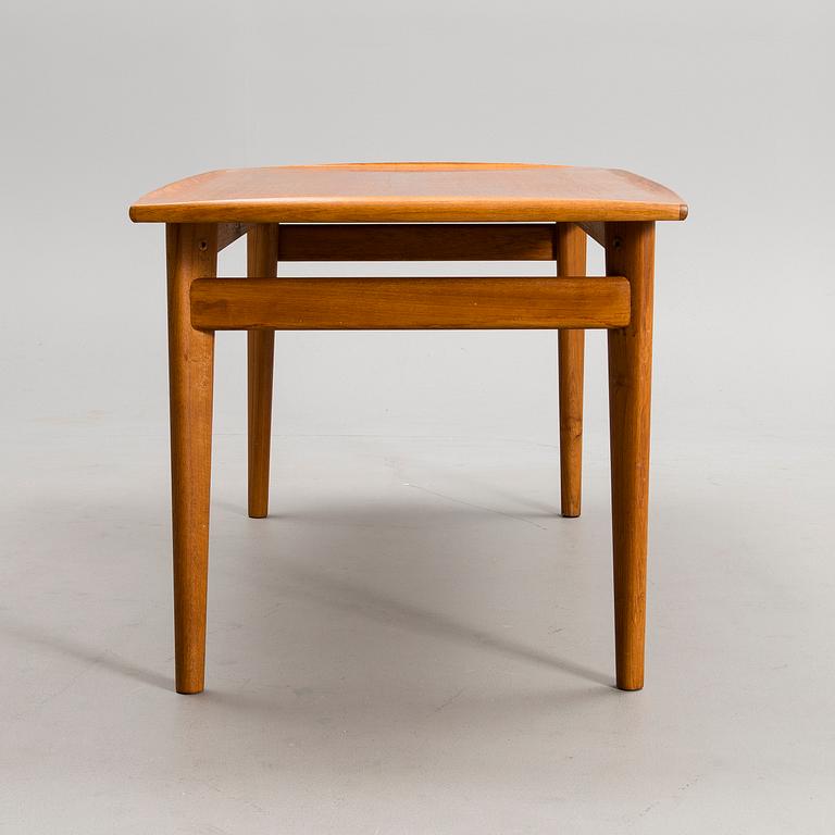 A mid-20th century coffee table.