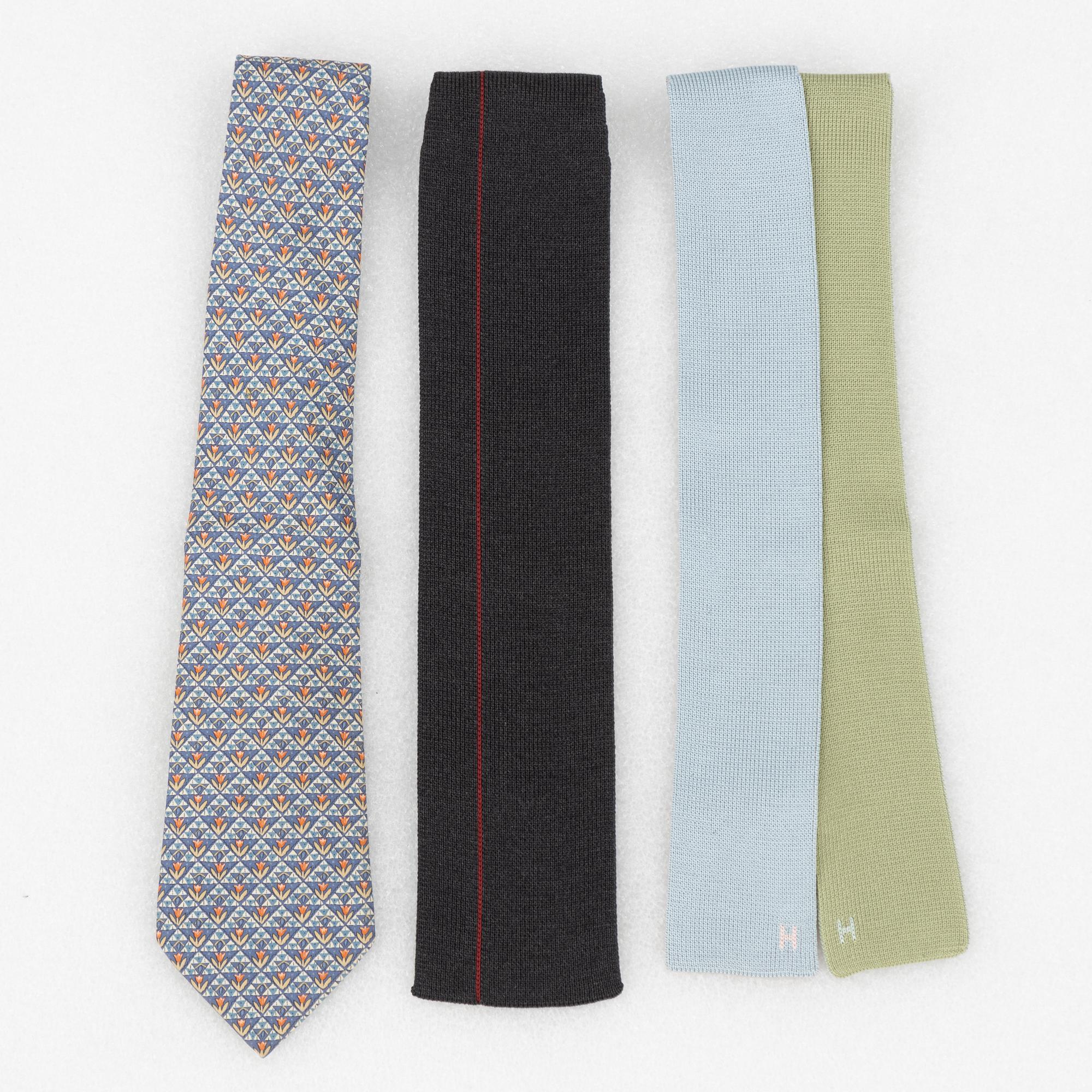 Hermès, 3 silk ties.