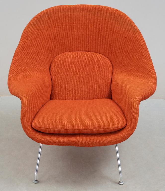 An Eero Saarinen 'Womb Chair', Knoll International.