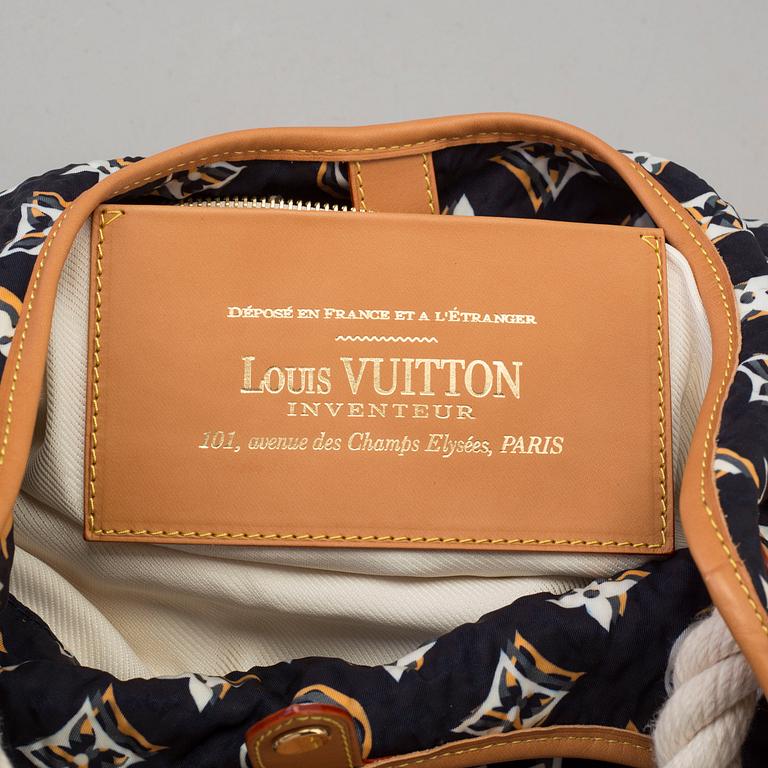 LOUIS VUITTON, "Limited Edition Navy Blue Nylon Bulles MM", VÄSKA.