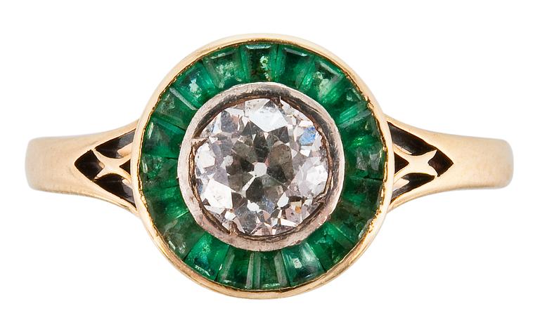 TIMANTTI / SMARAGDISORMUS 0,75 ct.