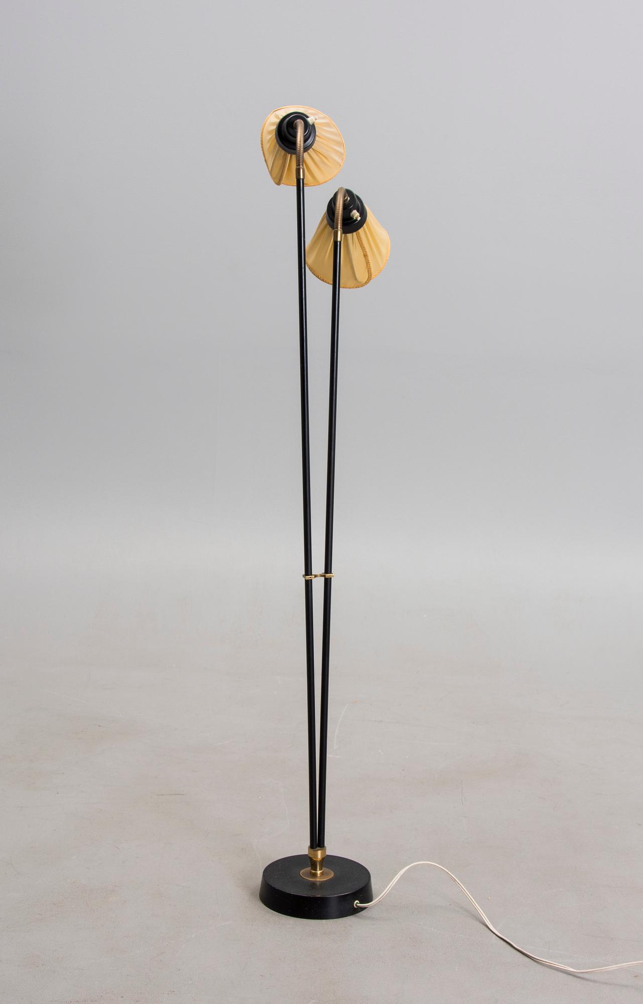 GOLVLAMPA, 1900-talets mitt.