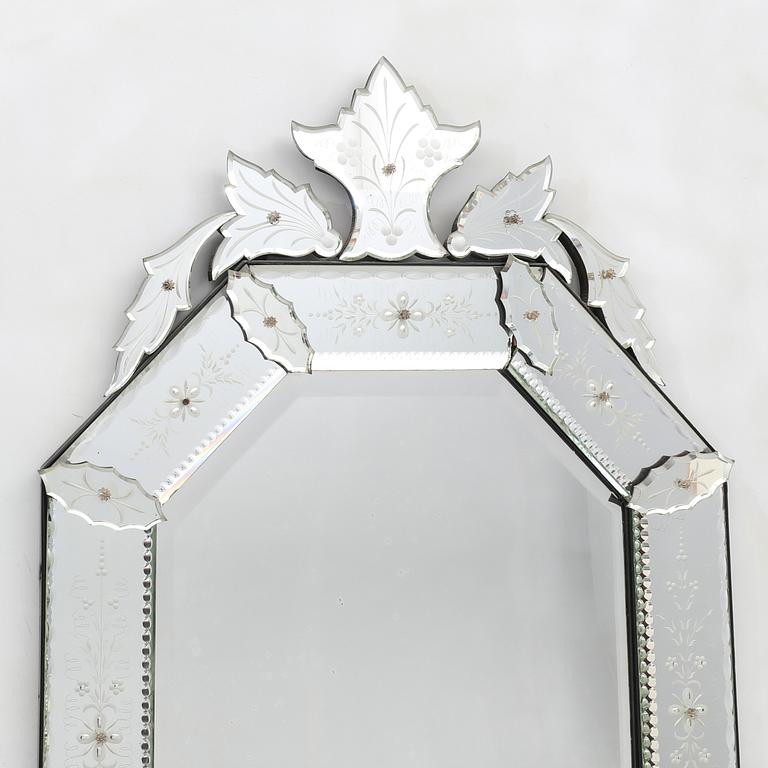 Mirror, Venetian style, first half of the 20th century.