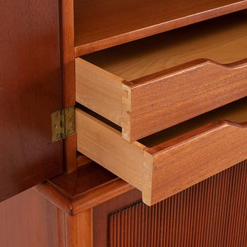 A mahogany veneered cabinet, Ferdinand Lundquist, Gothenburg, mid 20th Century.