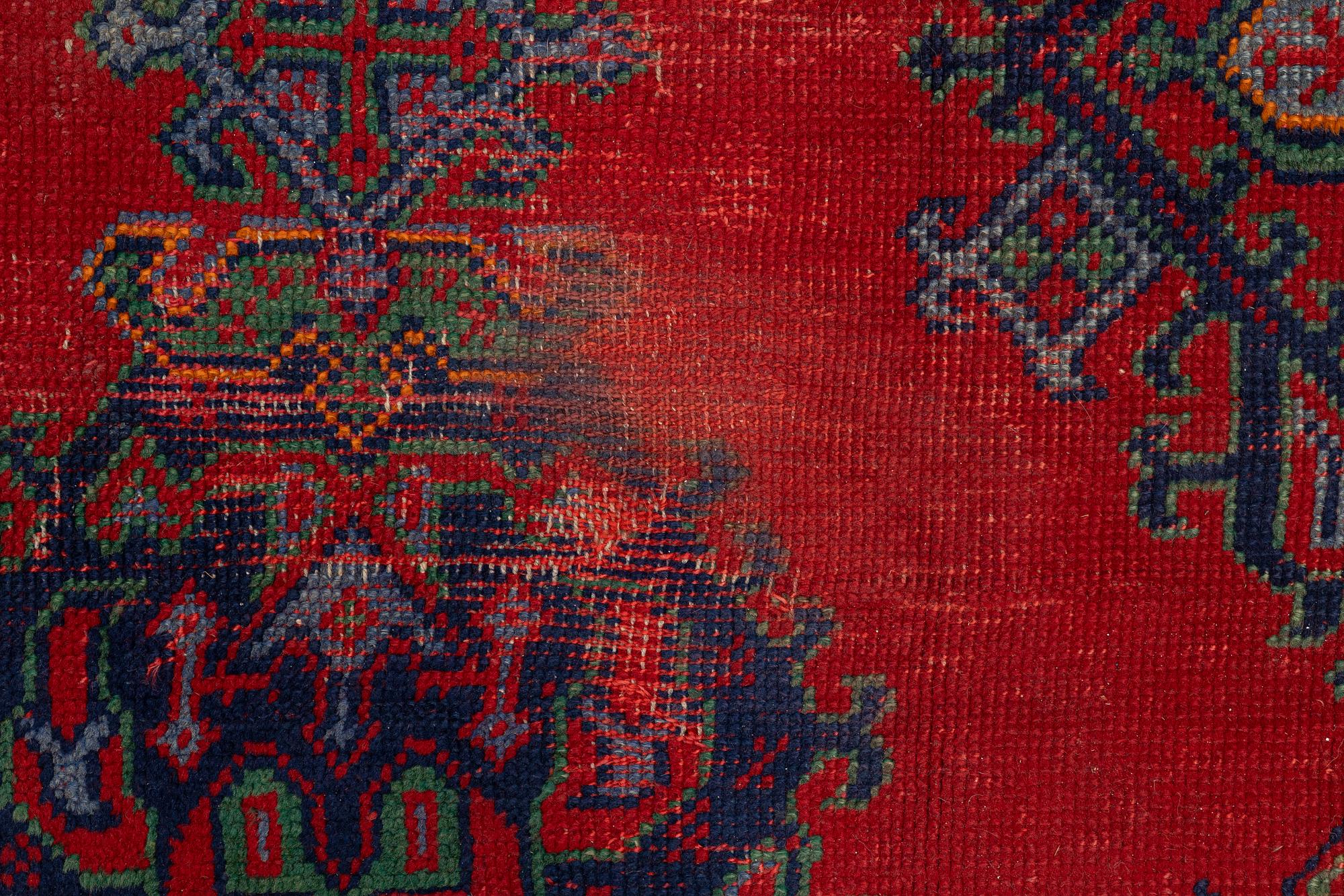 An antique Ushak carpet, Western Anatolia, approx. 380 x 313 cm.