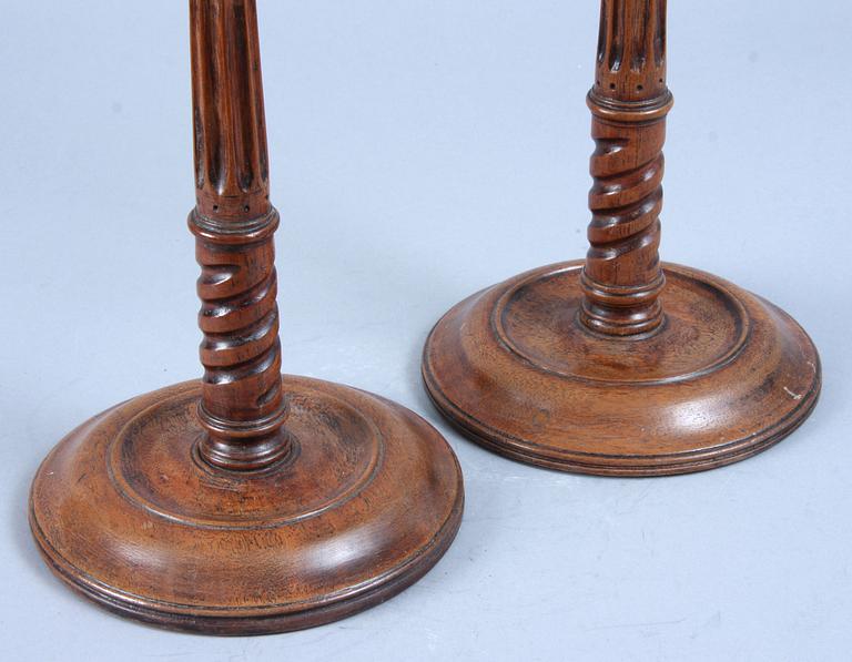 LJUSSTAKAR, ett par, 1800-tal.