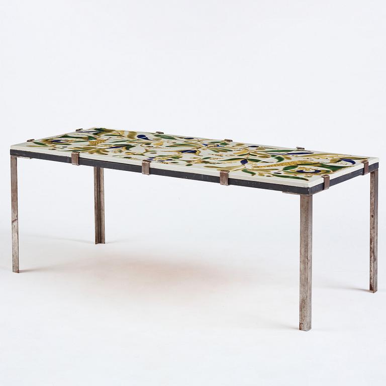 Kinga Shabo, a table, Arabia Finland 1970's.