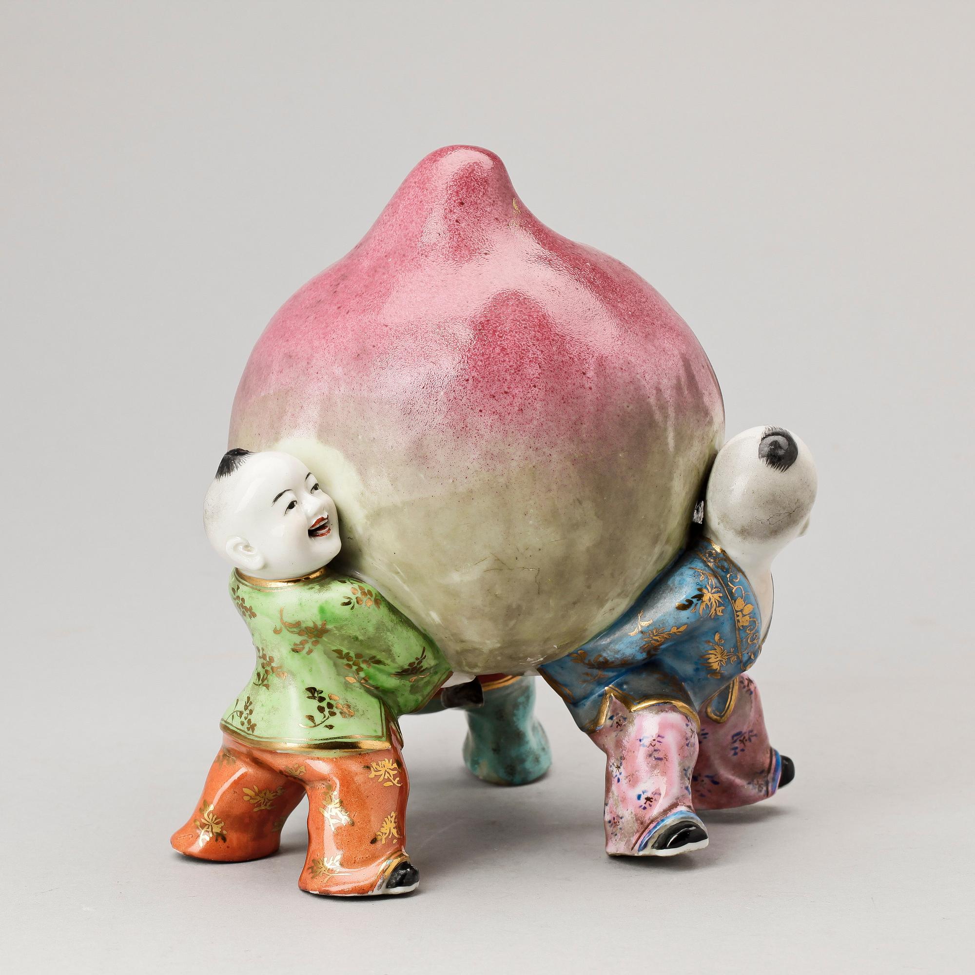 FIGURIN, porslin, Kina, 1900-talets första hälft.