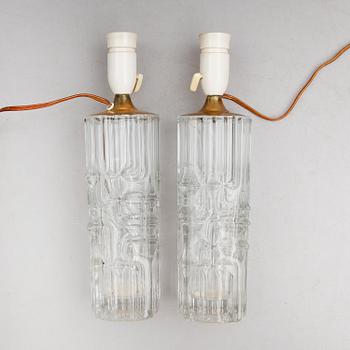 BORDSLAMPOR, 1 par, glas och mässing, 1960-tal.