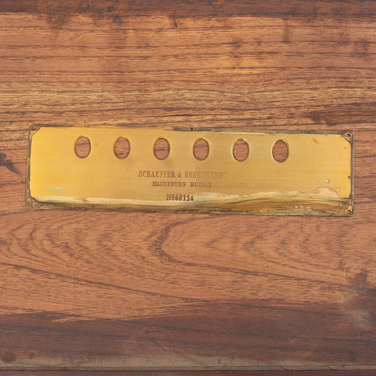 Vitrinskåp, Kina, 1900-tal.