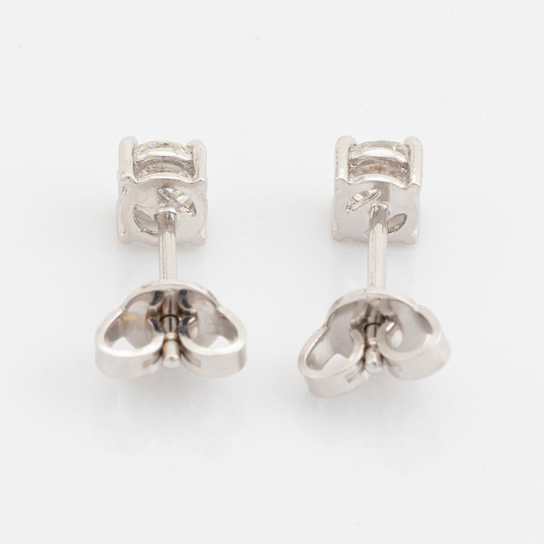 Brilliant cut diamond stud earrings, with IGI report.