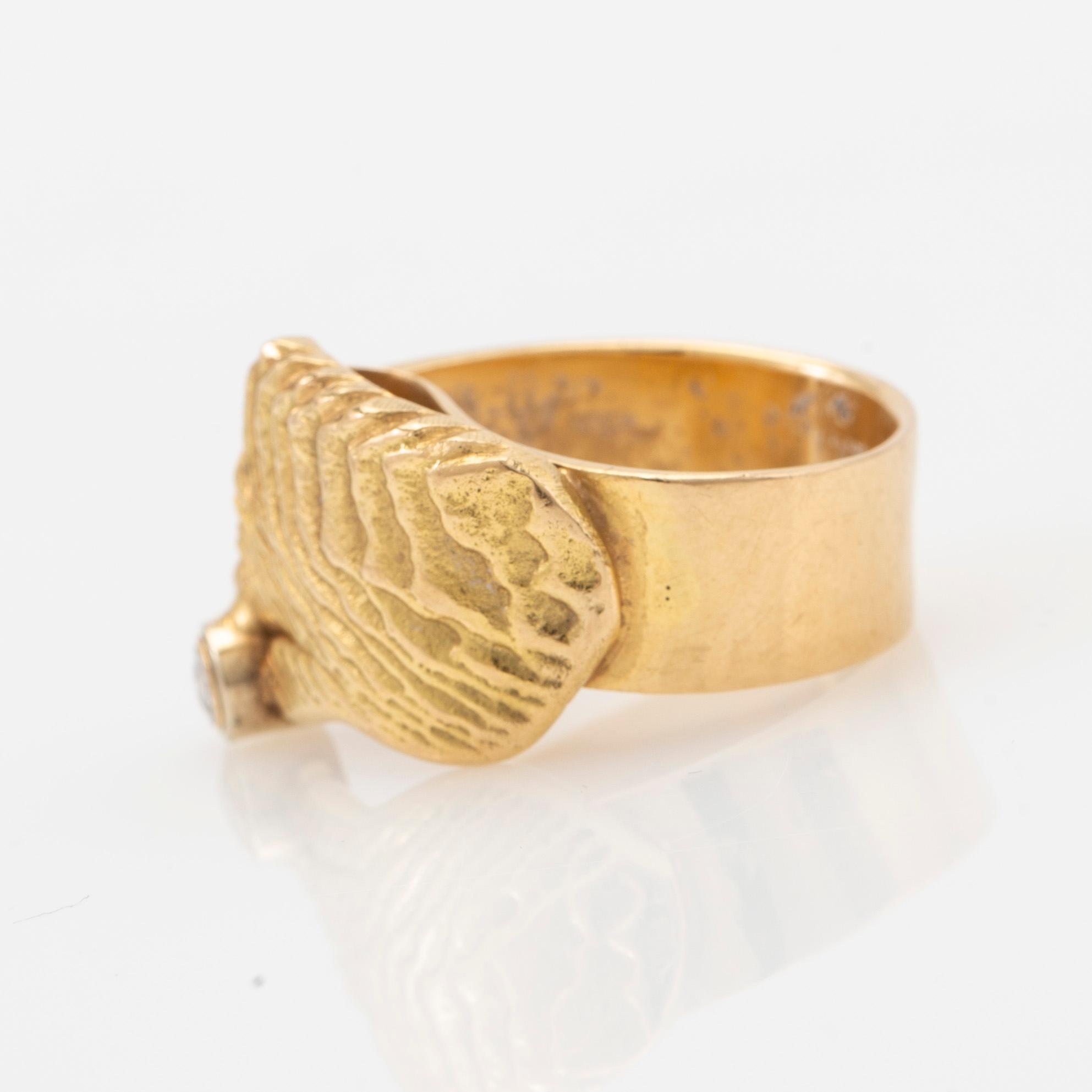 Elon Arenhill, ring, 18k gold with diamond.