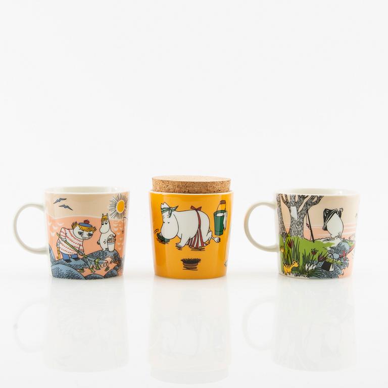 Cups 8 pcs and jar with lid Moomin characters/ Mumin Arabia Finland.